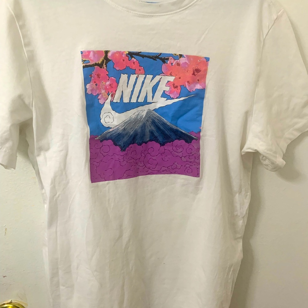 Nike T-shirt
